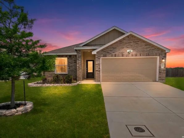 105 OLYMPIC CV, Seguin, TX 78155