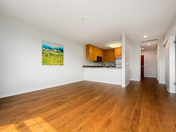 4th image of 125 N Euclid Ave APT 304