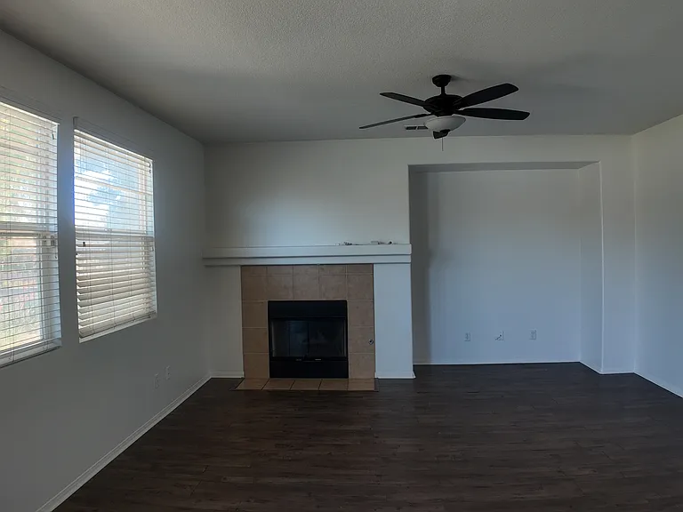 1328 Landmark Ln — Photo 7