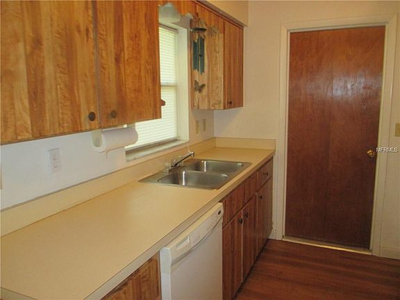 4th image of 36321 Stratford Ct