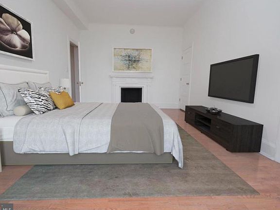 4th image of 250 S 13th St APT 9C