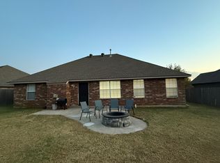 337 E Plantation Ter, Mustang, OK 73064