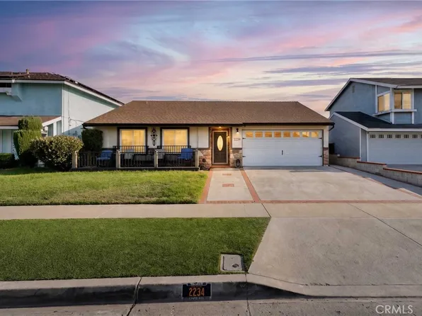 2234 W Flora St, Santa Ana, CA 92704