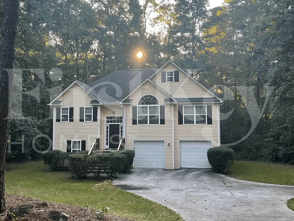 48 Moody Farm Rd