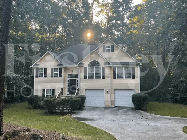 48 Moody Farm Rd, Newnan, GA 30263