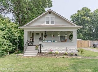 4015 Blanton Ln, Louisville, KY 40216
