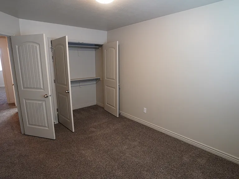 1923 N 300 W — Photo 21