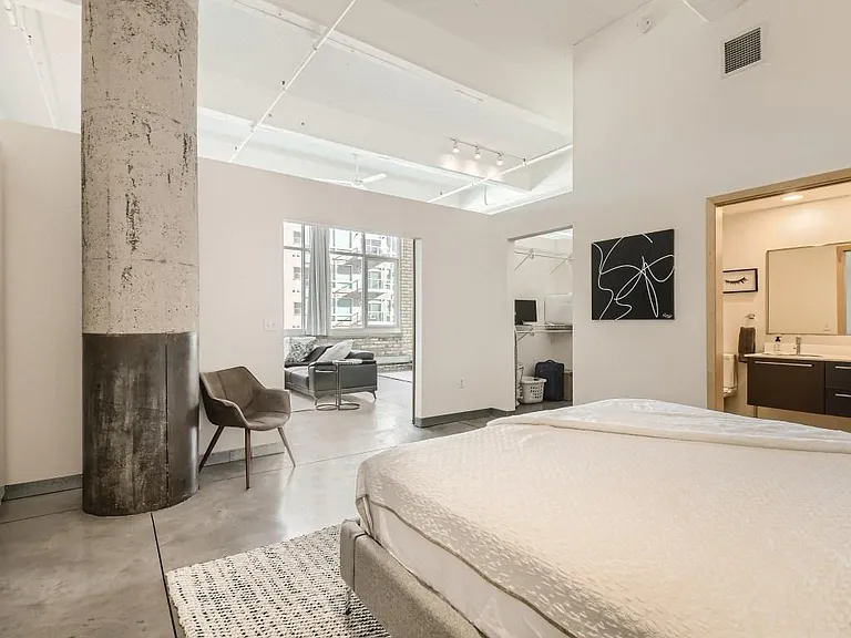 700 Washington Ave N #410 — Photo 16