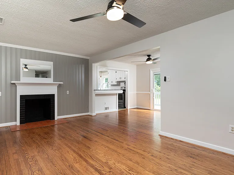 10308 Rycove Ln — Photo 6