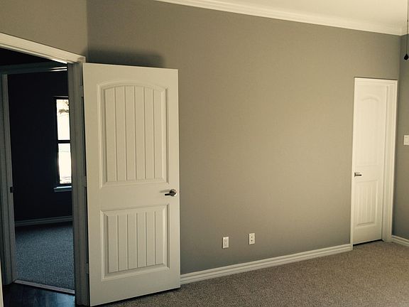 5th image of 4105 Lakewood Dr