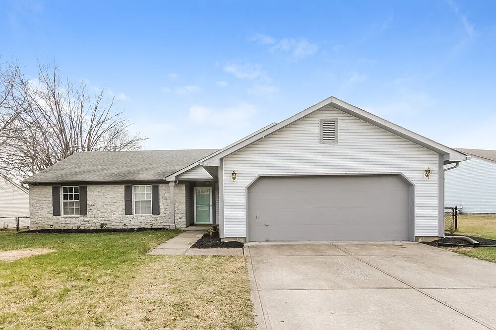 3 bed, 2.0 bath, 1425 sqft, $1,950 — Photo 1