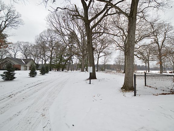 4th image of 15192 Lake Ave