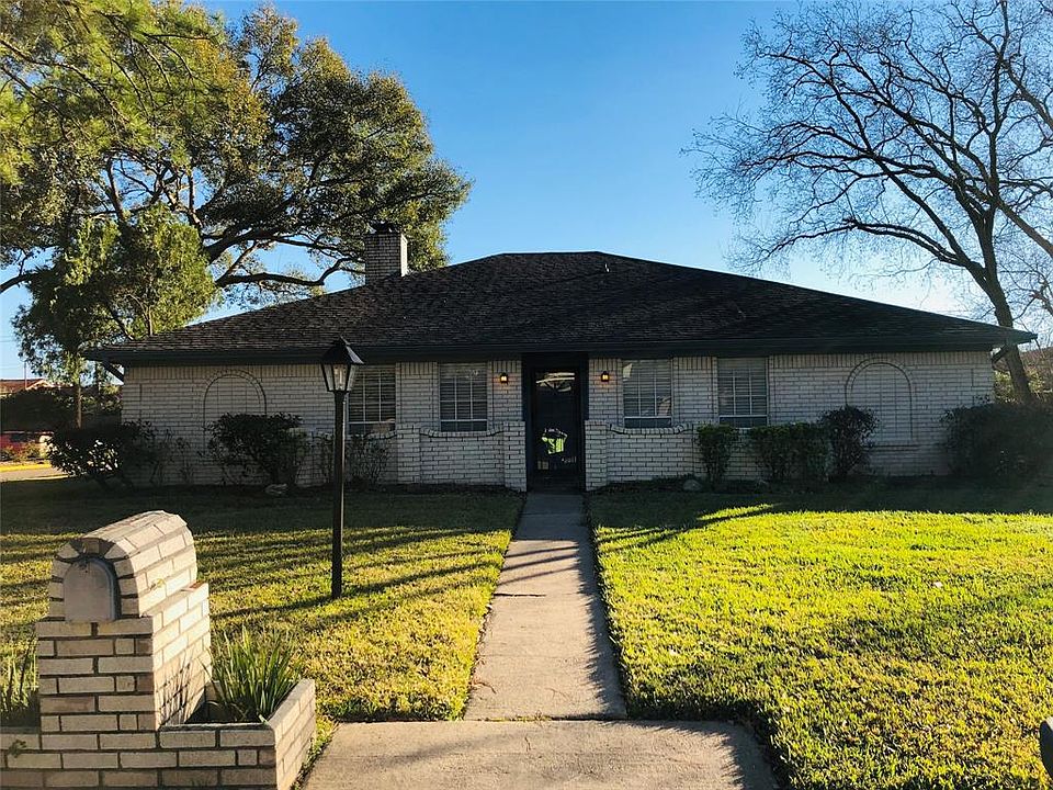 1st image of 3303 Ashmont Ln