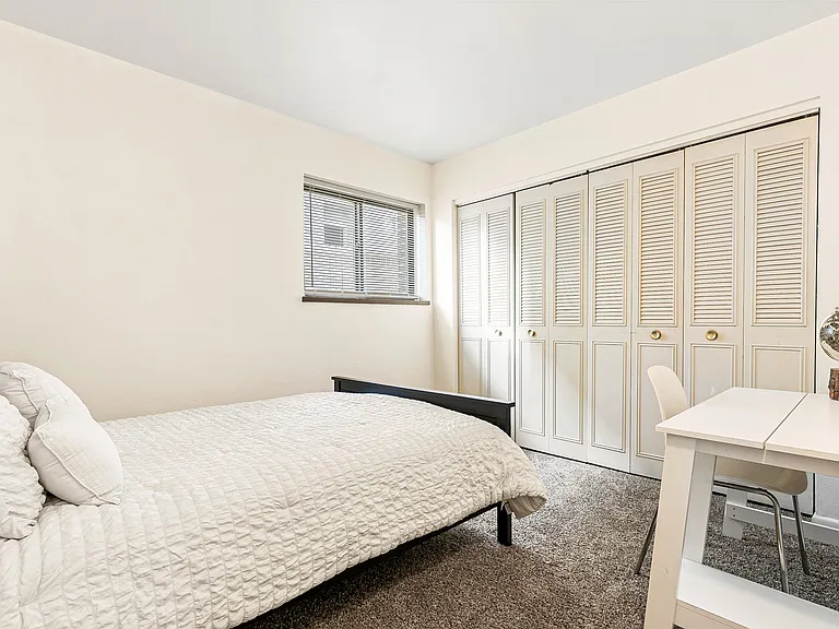2355 Grove St #6 — Photo 20