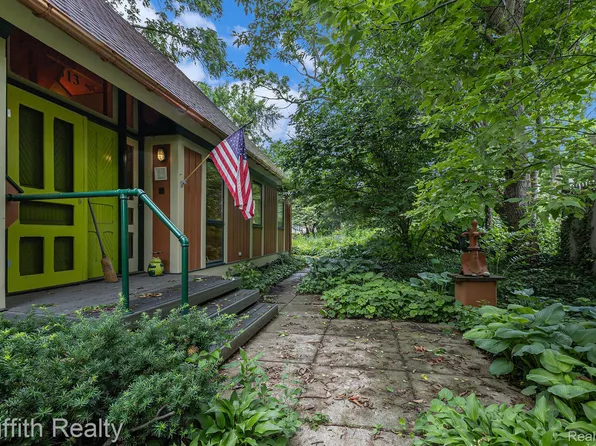 313 High St, Ypsilanti, MI 48198