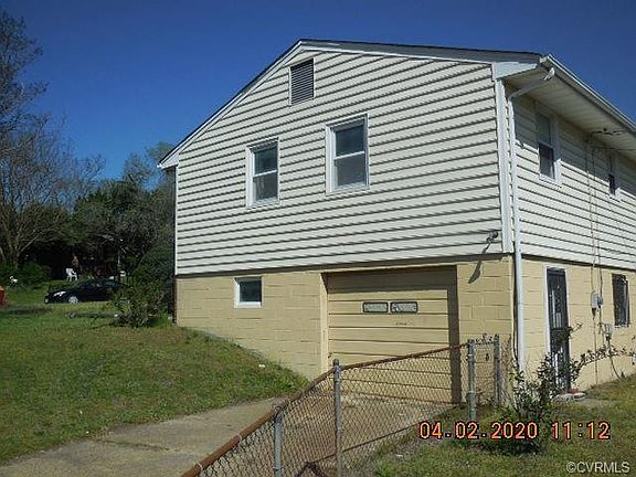 3rd image of 1529 W Clara Dr