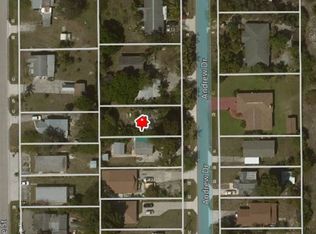 2464 Andrew Dr, Naples, FL 34112