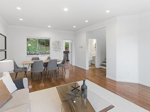 4th image of 12 Baycrest Way