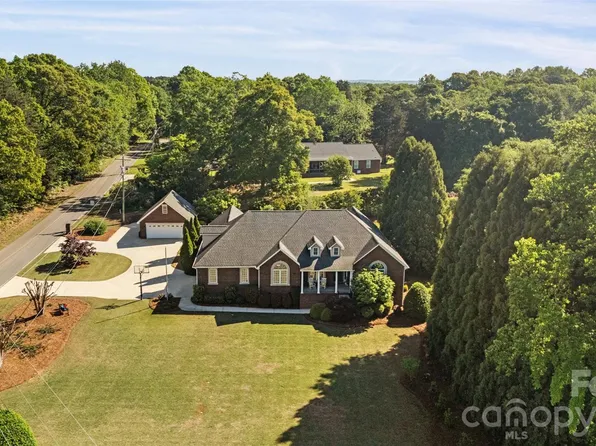 1701 S Point Rd, Belmont, NC 28012