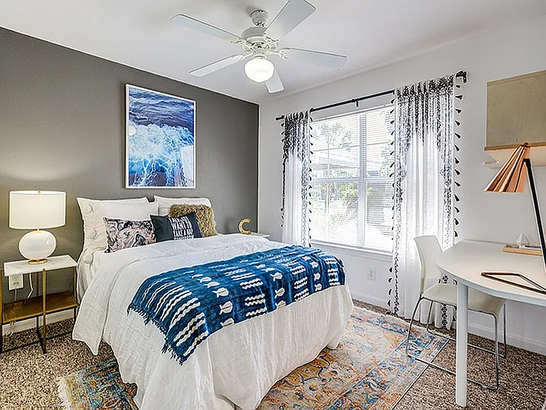 Cabana Beach Gainesville-Off Campus Apartments Near University of Florida-Private Bedrooms with Ceiling Fans