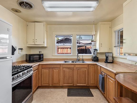 3rd image of 2311 Guerneville Road