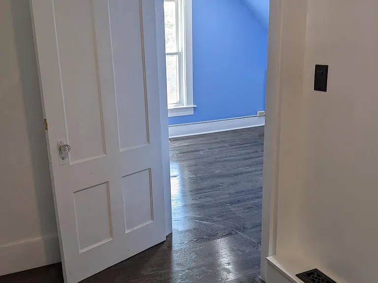 31 Gertrude St #2 — Photo 7