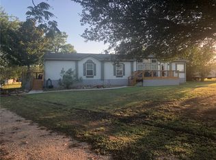 1096 Garrett Trl, Maxwell, TX 78656