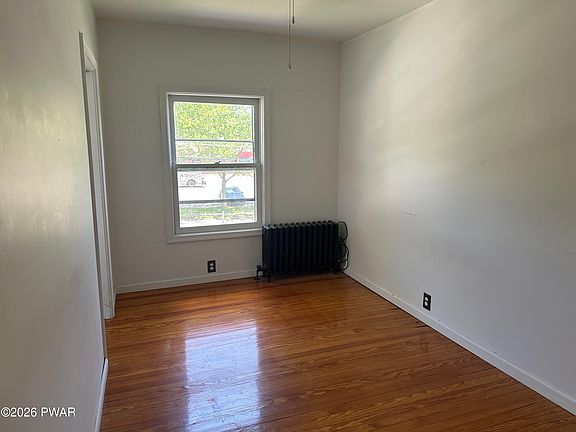 4th image of 502 W Harford St #2