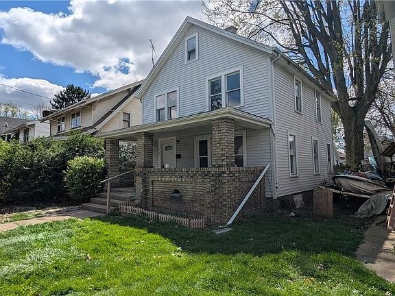 2nd image of 2830 3rd St NW