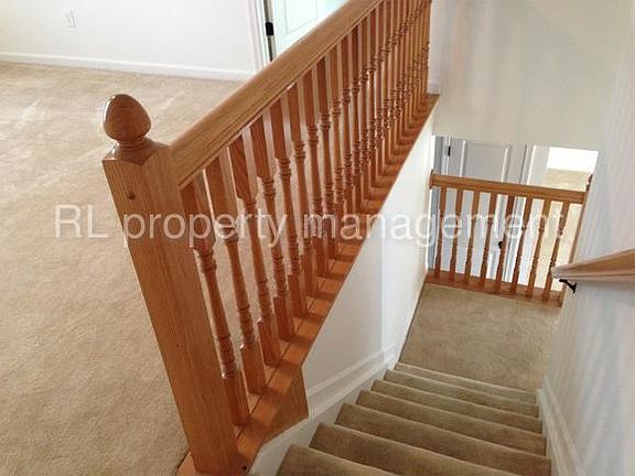 4th image of 7916 Headwater Dr