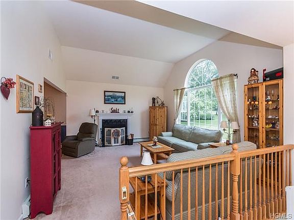 2nd image of 300 Petticoat Ln