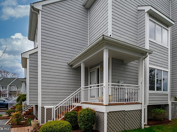 5th image of 1400 Oyster Cove Dr
