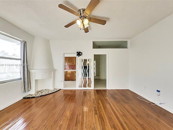 4th image of 900 Jefferson Ave APT 6