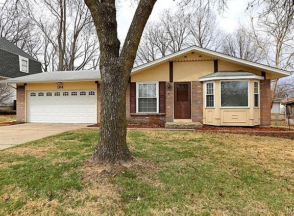 4th image of 104 Julie Ln