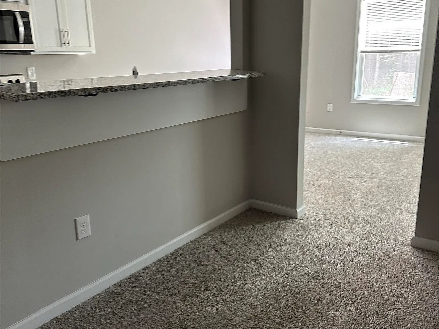 3 bed, 2.5 bath, 1500 sqft, $1,800 — Photo 4