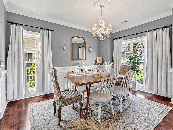 3rd image of 3004 Waterbury Ln.