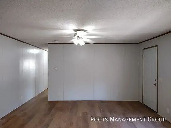 3rd image of 2321 Fredonia Ave #Fre2321