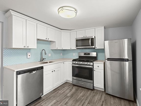 3rd image of 1620 Marshall St