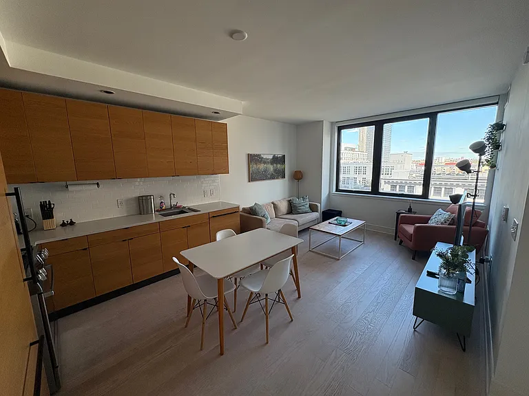 10 Provost St #1002 — Photo 2