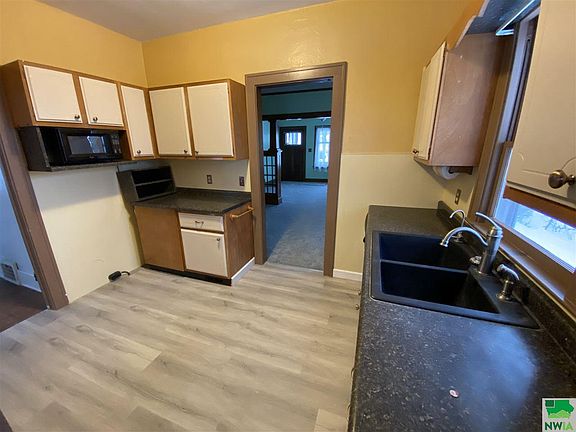 4th image of 2031 S Nicollet St