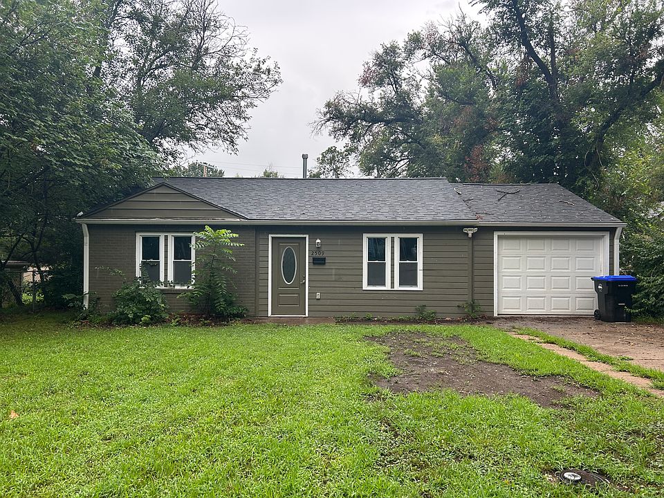 1st image of 2509 SW Valley Brook Ln