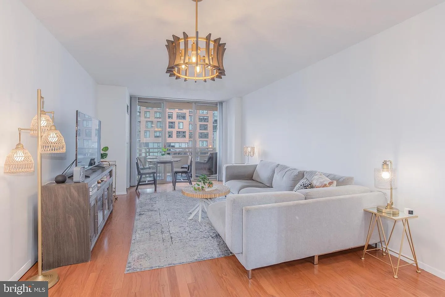 4801 Fairmont Ave APT 411 photo 1