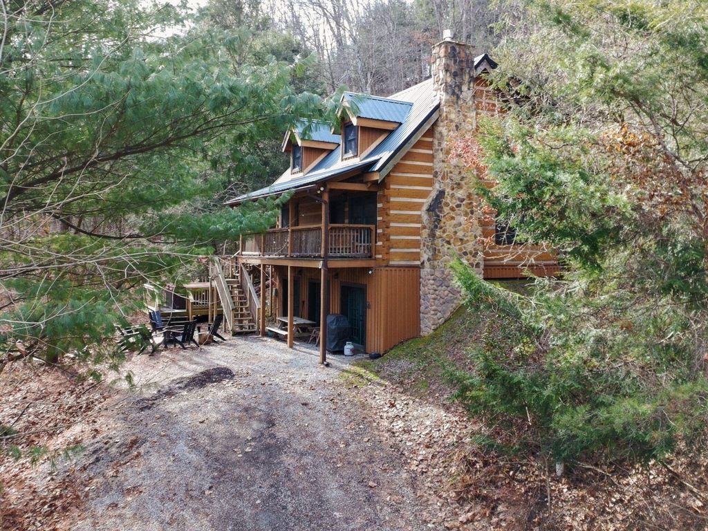 18591 Hockman Road, Rockbridge, OH - View 2