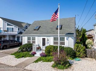 45 W 18th St, Avalon, NJ 08202