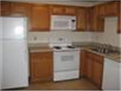 2nd image of 121 North St APT 14