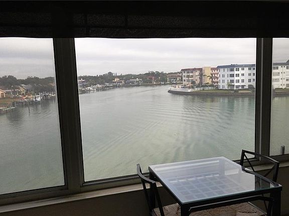 3rd image of 6075 Shore Blvd S APT 307