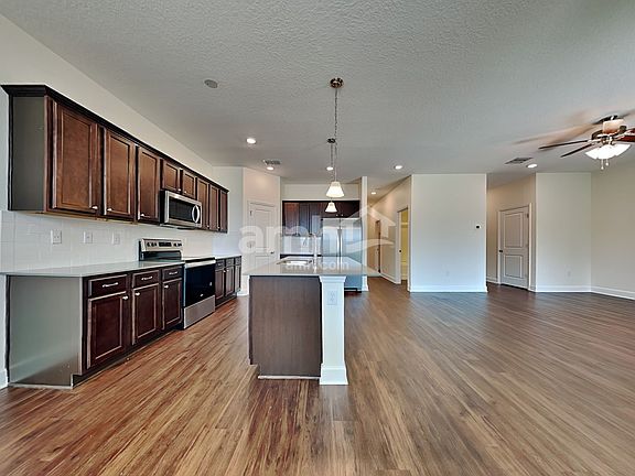 3rd image of 1051 Walden Pond Dr