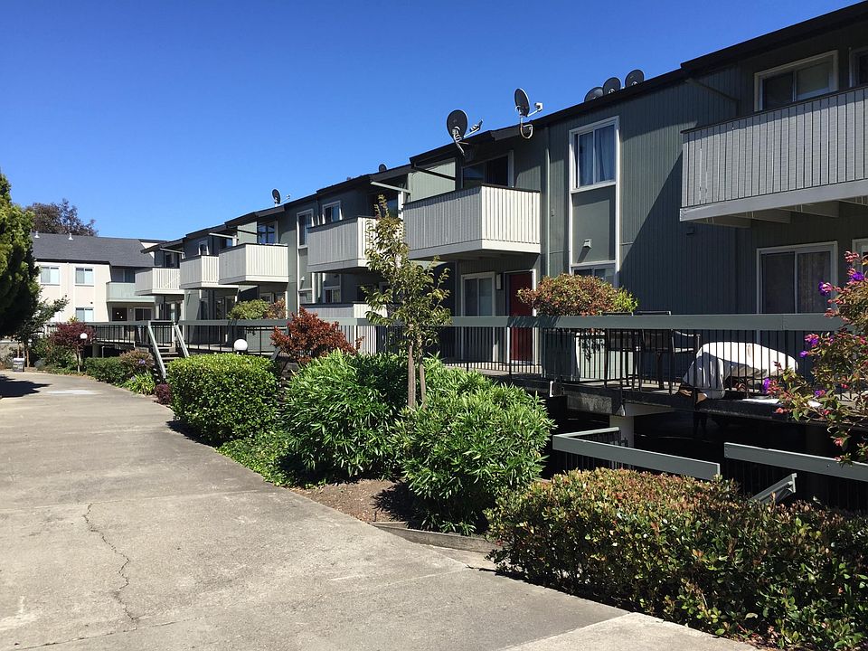 1st image of 1126 Cherry Ave APT 89