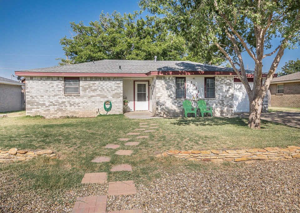 1st image of 1032 Holly Ln
