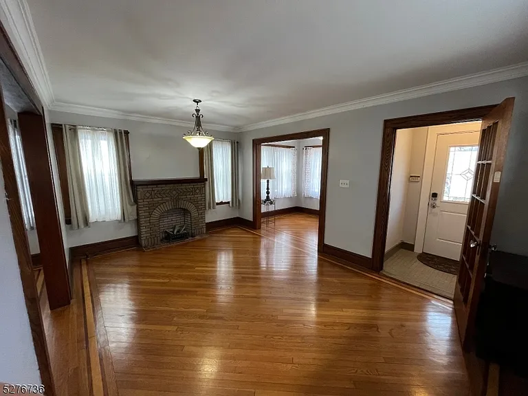 364 Chestnut St — Photo 4